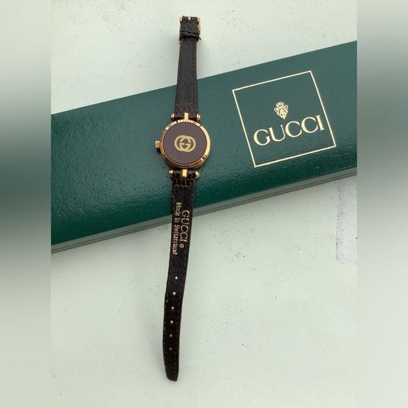 Ladies authentic Gucci watch💚❤️💛 - Picture 9 of 13